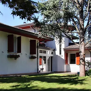 Vanessa House Bed & Breakfast